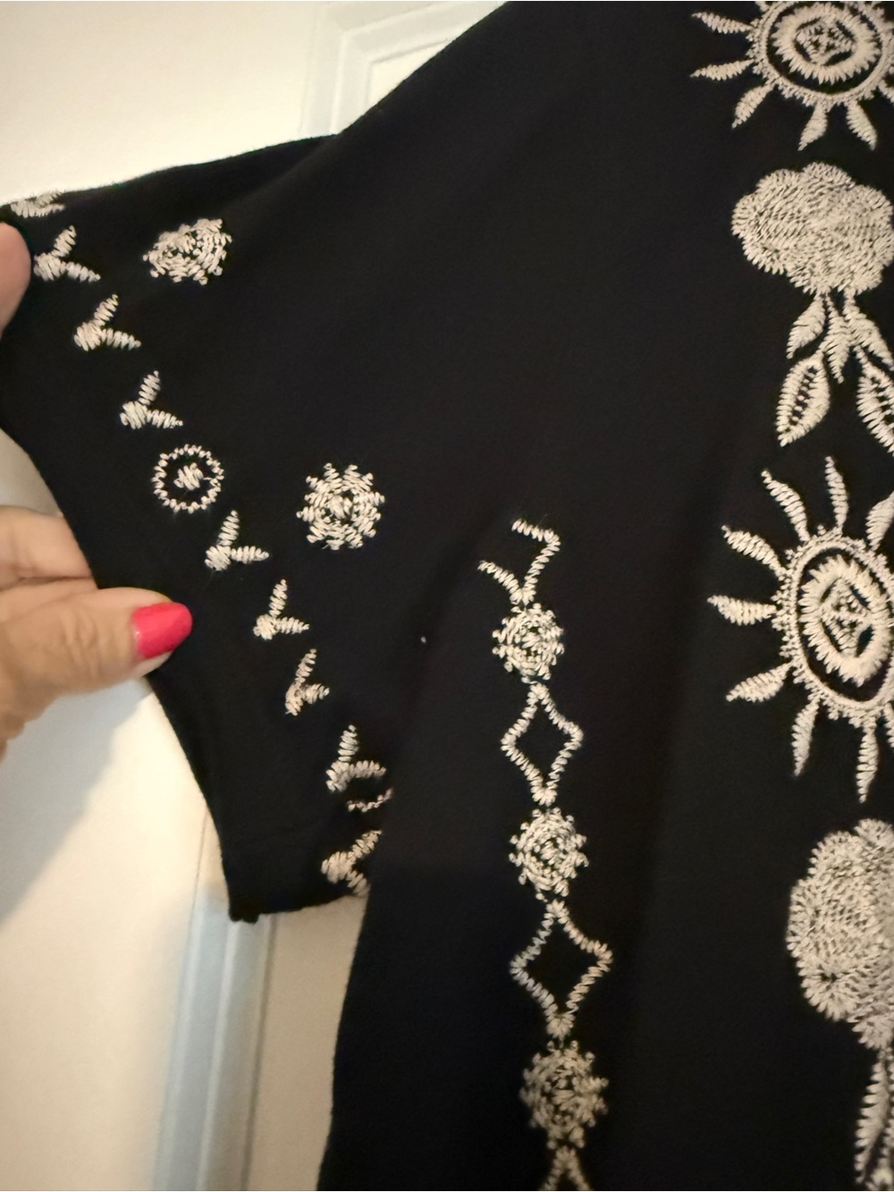 Johnny Was Women’s Makana Embroidered V-Neck Black Women's Top - Picture 8 of 9